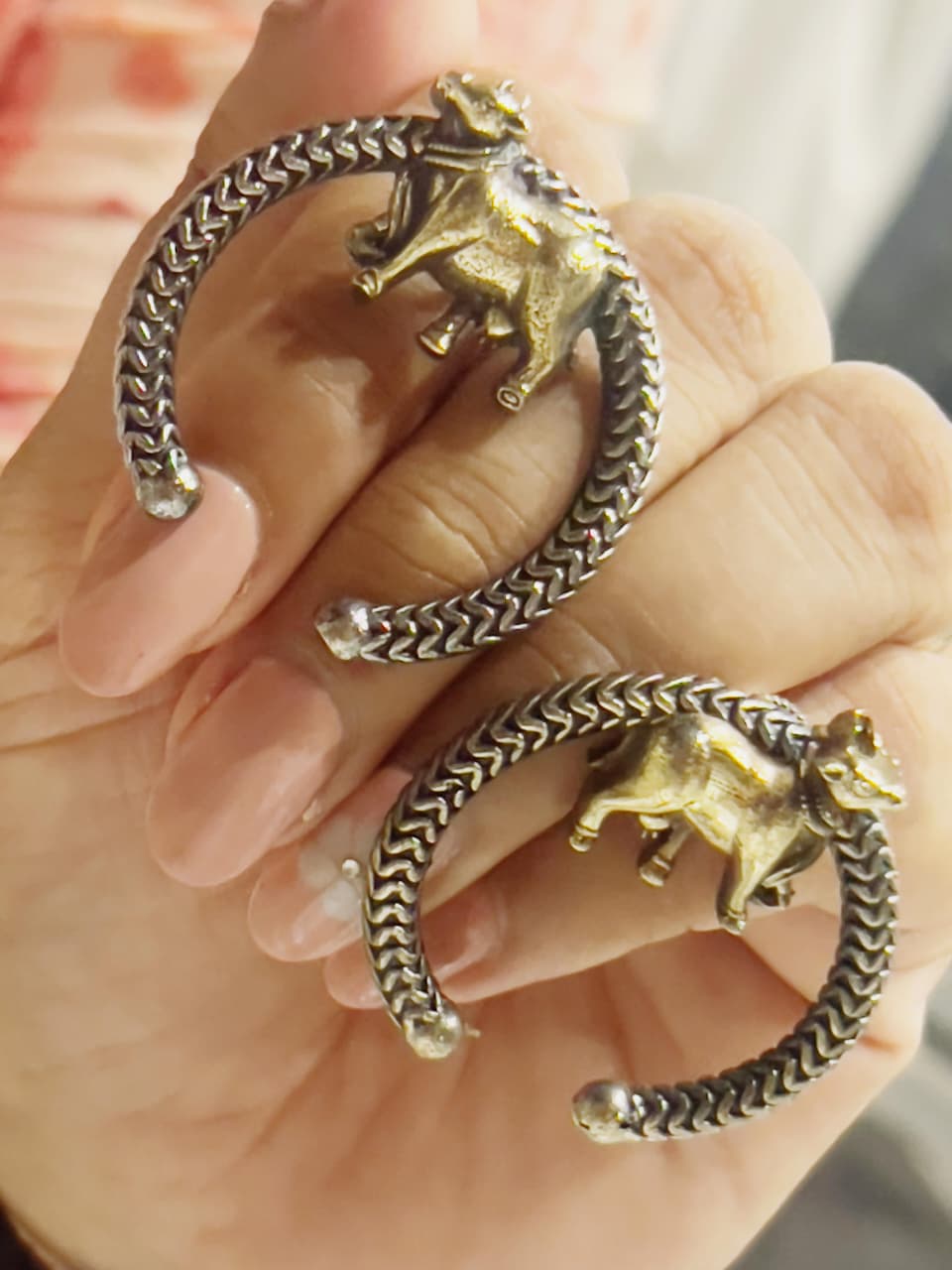 Beautiful dual tone nandi STUDS