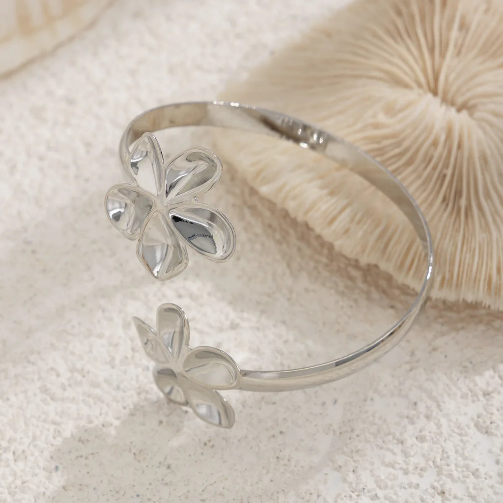 Trendy Metal Starfish Open Cuff Bangles for Women Elegant Flower Spiral Upper Arm Bracelet Boho Beach Vacation Jewelry Gifts
