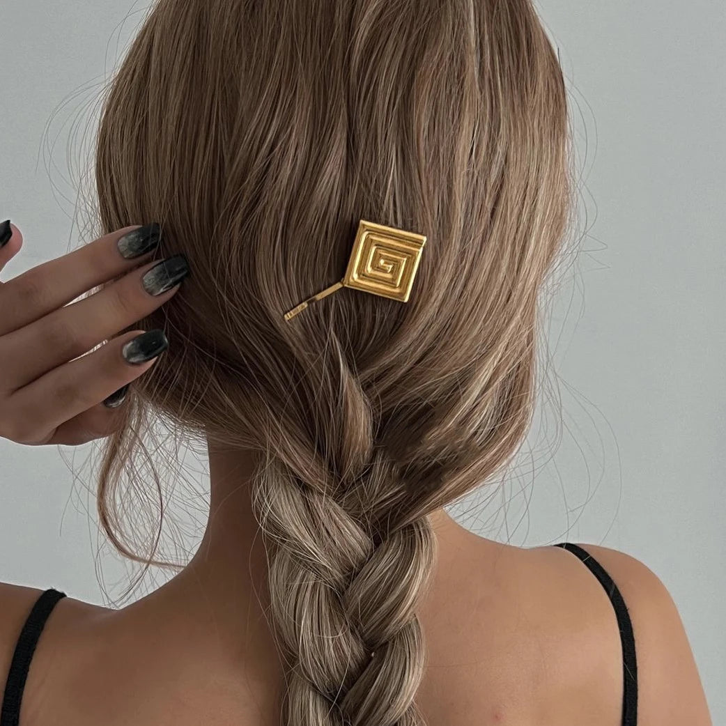 Simple Metal Starfish Hair Clip for Women Girls Gold Color Star Flower Hairpin Fashion Temperament Hair Fork Beach Accessories