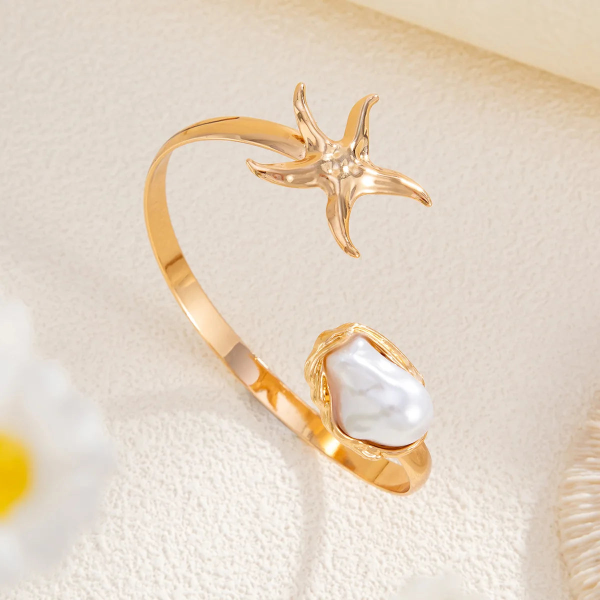 Trendy Metal Starfish Open Cuff Bangles for Women Elegant Flower Spiral Upper Arm Bracelet Boho Beach Vacation Jewelry Gifts