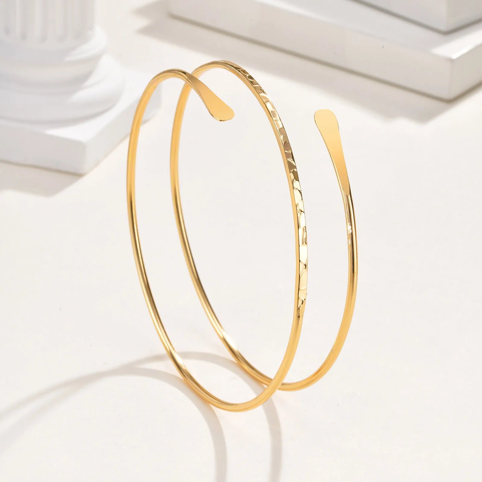 Upper Arm Cuff Bracelet for Women, Minimalist Gold Plated Armband Statement Party Armlets Jewelry