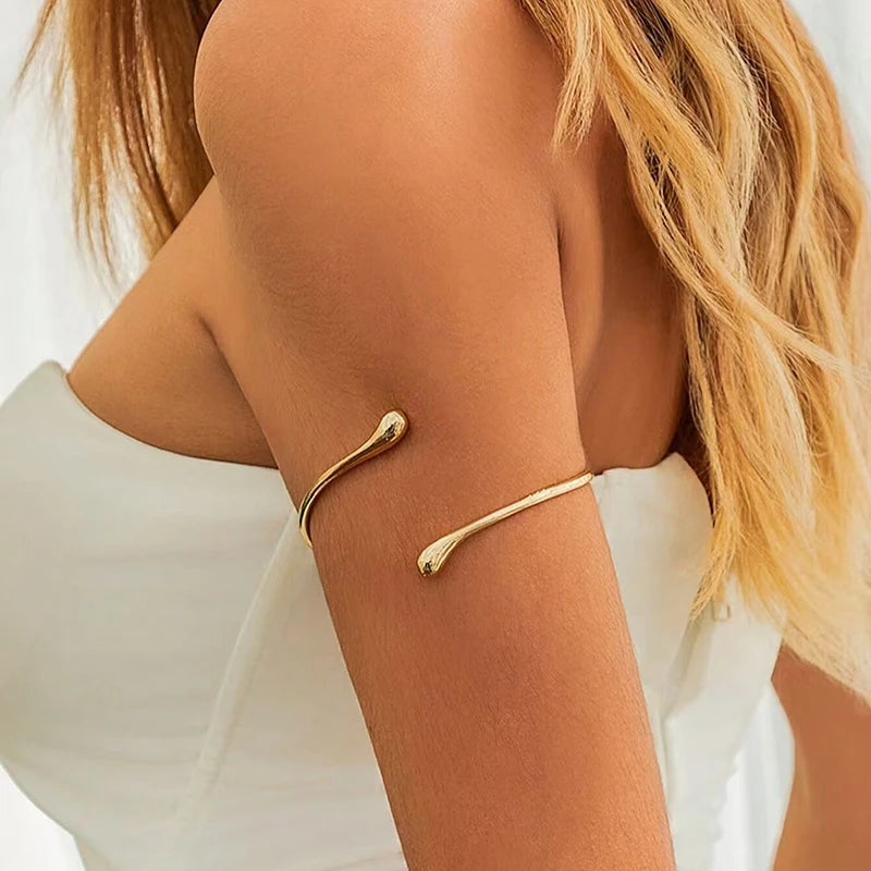 Upper Arm Cuff Bracelet for Women Minimalist Gold Plated Armband Statement Party Armlet Jewelry Gift Summer Vacation Accessories