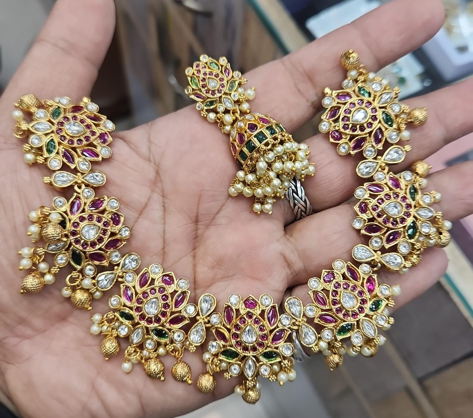 beautiful Kemp stone lotus choker set with adjustable golden thread