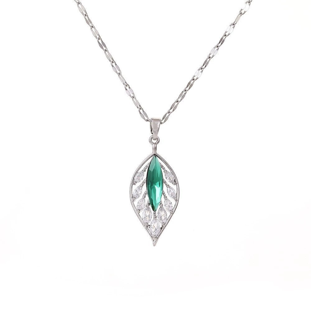 Women's Cute Dream Moon Necklace Versatile Design Jewelry